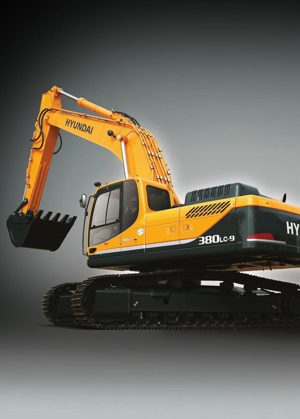 Precision Innovative hydraulic system technologies make the Dash 9 excavator fast, smooth and easy to control.