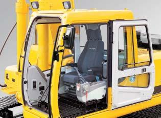 CAB Operating Environment OPERATING ENVIRONMENT 06 / 07 Wide, Comfortable Operating Space All the controls are designed and positioned according to the latest ergonomic research.