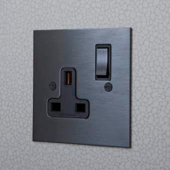 As with all our sockets they fit flush to the wall and come with white or black inserts.