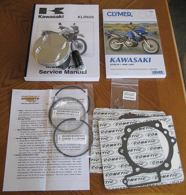 - 1 - Pictorial Installation : Schnitz 685cc piston kit for Kawasaki KLR650 Part 1: Disassembly by: JeremyZ Note: This pictorial was conducted on a non-california, US model 2009 KLR650.