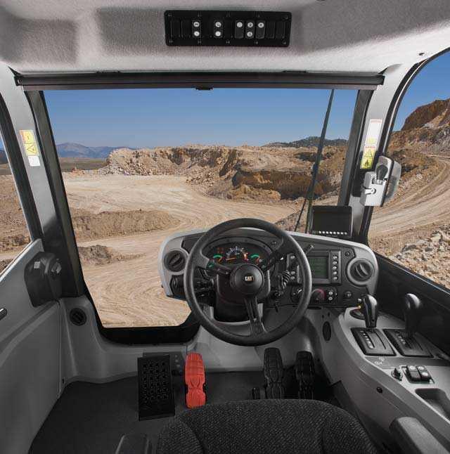 The Operator Experience Best in the industry Operator Conidence Ergonomics that put controls within reach New braking performance and design Engine braking option for Automatic Retarding Control