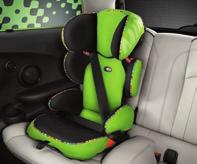 Both seats have integrated airpads (patented), which provide additional head protection in the event of a side-on collision. In everyday use, the airpads are soft and comfortable.