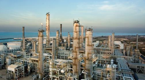 UOP Creates Knowledge for the Oil and Gas Industry 1 Refining Petrochemicals