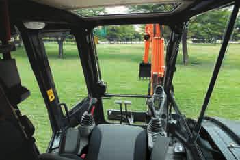 Shown equipped with arrests, FM/AM radio, cab, air conditioner, pedal, spare power supply and suspension seat as optional ites.