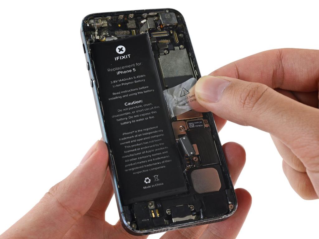 If you have trouble peeling the battery up, use an iopener or hair dryer to heat the rear case of the iphone and soften the adhesive.