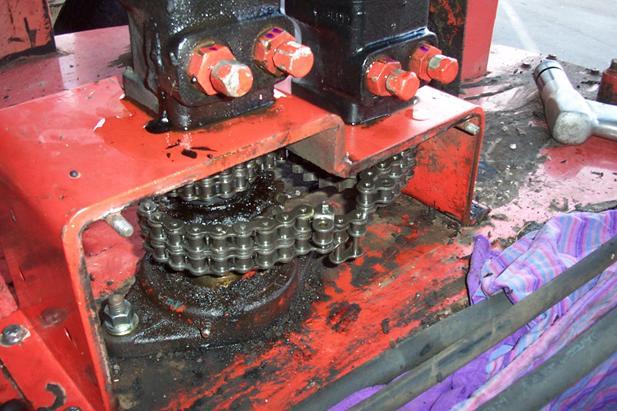 Chapter 6 Maintenance Instructions Table 6-17 Material Pump Replacement (continued) Step Action 26 Loosen the four bolts holding the agitator hydraulic motor in place and slide it towards the