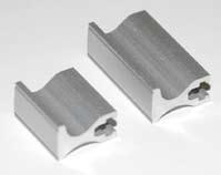 Handle Slimline extruded handle 16 3,57 Indents 7,2 10,05 Material / finish Slimline extruded handle: Aluminium, anodised.