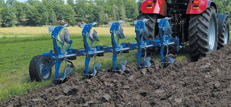 Xcelsior DX 5975 H with EG-skimmers. A heavy duty plough for tough ploughing conditions.