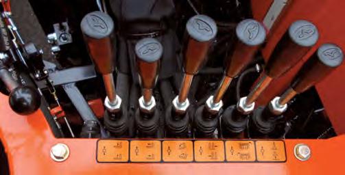 Image C: Mast Controls INSTRUMENTS AND CONTROLS 1 2 3 4 5 6 7 Mast Controls Description 1. Lowering / raising lever 2. Extending / retracting lever 3.