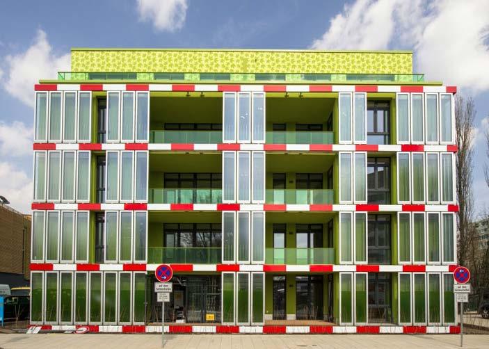 Making use of nature - the bioreactive façade Using simple photosynthesis Hamburg: