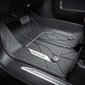 ASSIST STEPS & FLOOR LINERS Assist Steps add style and convenience to your Next-Gen Silverado or Sierra 1500.
