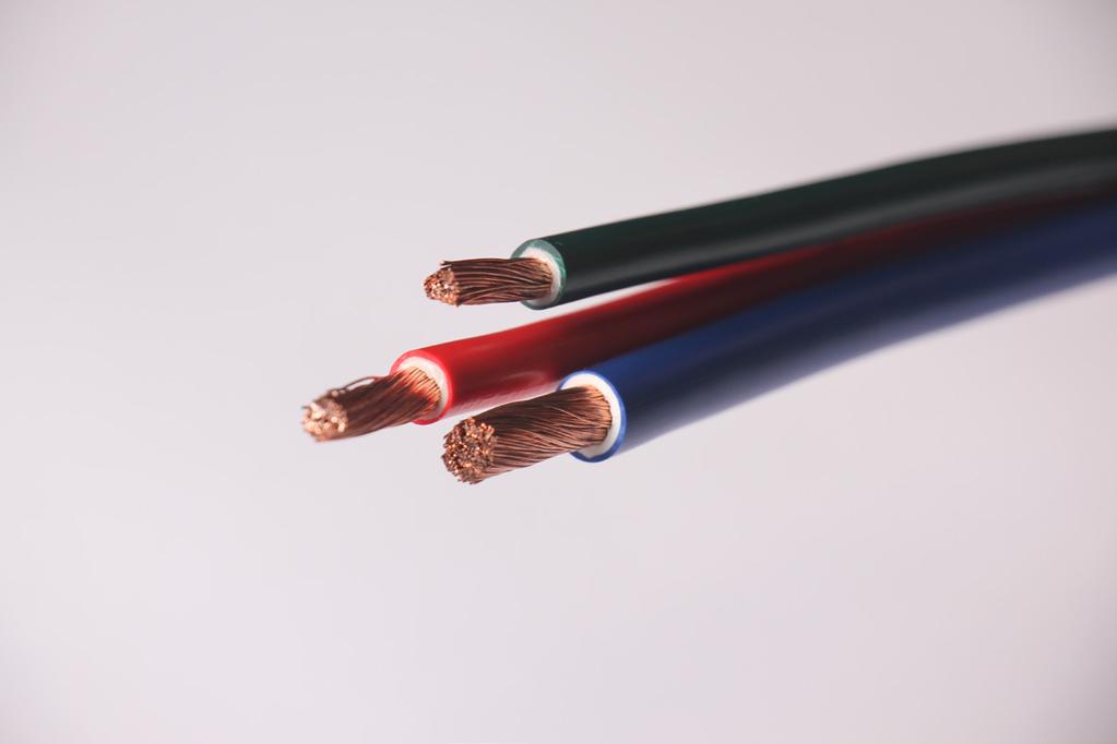 FLEX-O-POWER FLEXIBLE WELDING & POWER CABLE High conductivity bunched flexible annealed copper conductors, insulated with a soft flexible grade PVC suitable for welding and power purposes.