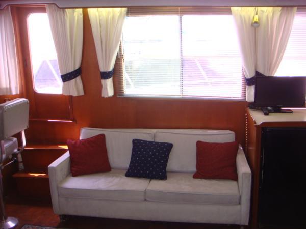 settee  galley