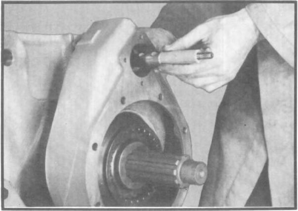 Align two grooves in shaft with clamping screw holes. (See fig. 163.) Fig. 163 5.