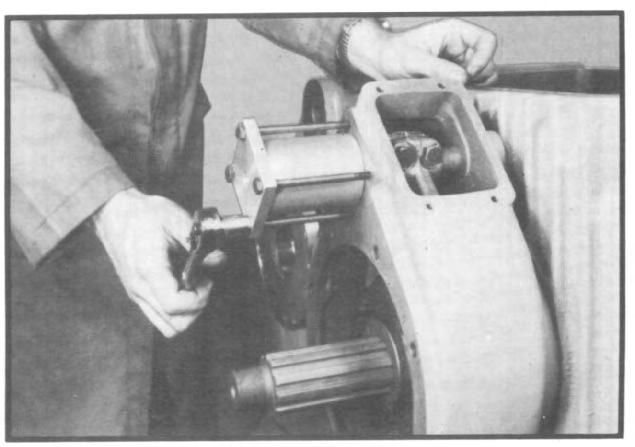 168 and fig. 167.) 12. Coat the shift cylinder tube lightly with gear lubricant.