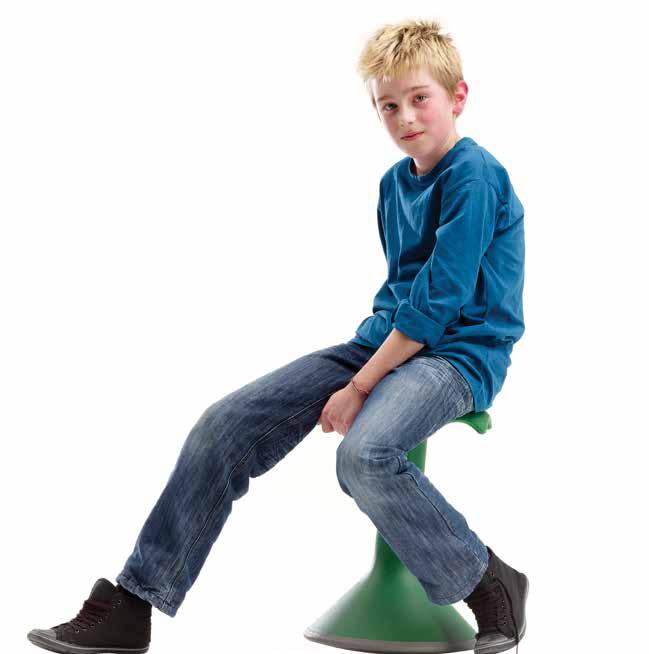 Sturdy polypropylene stool friction welded, strong and scratch-resistant, fully recyclable. Slightly curved top covered with synthetic soft cushion for a comfortable and pleasant seat.