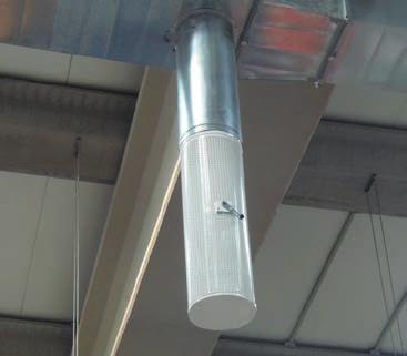 A built-in damper allows the air discharge to be changed from vertical (heating configuration) to horizontal (cooling configuration).