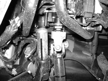 Figure 4A 14. Locate the provided steering extension and install the provided 1/4" set screw.