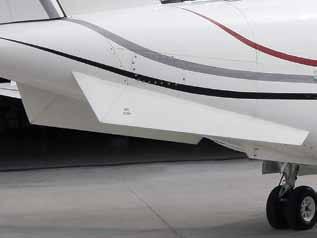 PERFORMANCE PACKAGE (Elements available separately) DUAL AFT BODY STRAKES HIGH FLOTATION GEAR DOORS OPTIONAL CROWN WING LOCKERS Benefits Passenger ride quality is improved Pilot control and handling