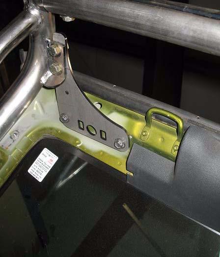 .. Kit Door Bar e. Install the visor with the OEM screws and spacer. Screws Visor...to here f.