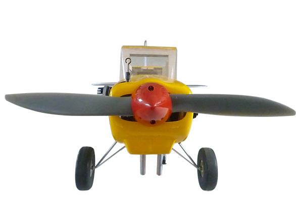 The propeller should not touch any part of the spinner cone.