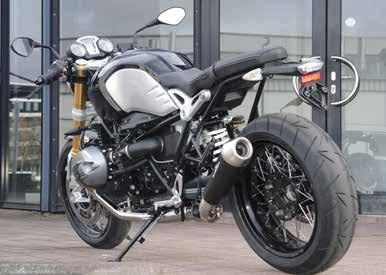 spoke wheel. A throaty sound and considerably less weight favour the AC Schnitzer STEALTH and keep the BMW RnineT firmly in the fast lane.