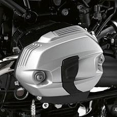 The rear bag, seat hump cover and pillion comfort seat cannot be combined.