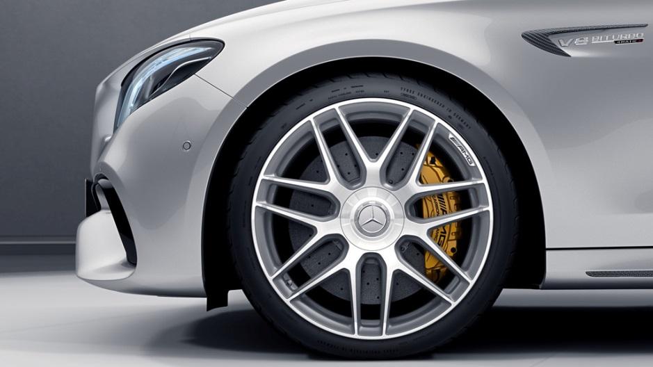 Wheels Mercedes-AMG E 63 S 4MATIC+ Wheels Standard Front: 265/35 Rear: 295/30 Summer