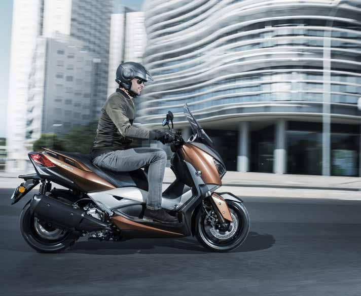 Complements your Yamaha stylishly For additional luggage capacity, you can fit the optional Yamaha