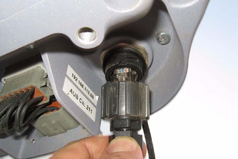 Insert the cable connector into the Roof Module. Push the connector in until it clicks and locks in place.
