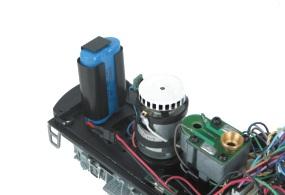 If engine sounds seem distorted or garbled at low voltages or become silent when power from the transformer is turned off, test the battery to determine whether it should be recharged or replaced.