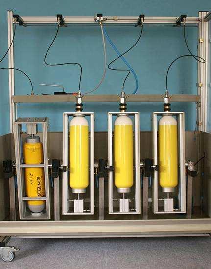 Aqua Pressure Test Station Aqua Pressure test station, mobile with 4 test devices for steel cylinders with volumes of 4 l, 6 l and 7 l respectively Test medium: Water with additive in