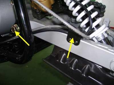 Loosen 4 bolts then remove axle hub toward right hand