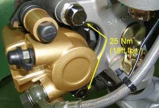 Maintain at least 20 mm of brake fluid in the reservoir to prevent air from entering the brake system. 4. Be sure fluid level in reservoir is between MIN and MAX lines and install reservoir cap. 5.