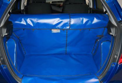 (image 2) The standard Seat flap covers the top edge of the folded 2nd row seats (image 2) STEP 5B.