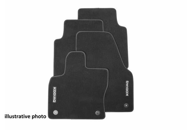 PRESTIGE textile foot mats 567 061 270 Material: PA6 600 g/m2 Elegance Protection Quality Tests For drivers who appreciate elegance and luxury, these Prestige textile foot mats, boasting grey nubuck