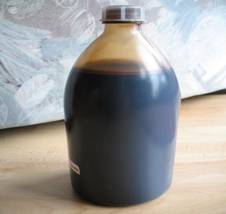 WHAT IS CRUDE OIL? Crude oil is a mixture of hydrocarbons formed from organic matter.