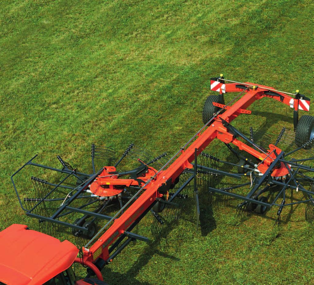 SIDE DELIV Kubota RA2577 22 RA2577 The RA2577 ProLine double rotor rake delivers a working width of 25 3.
