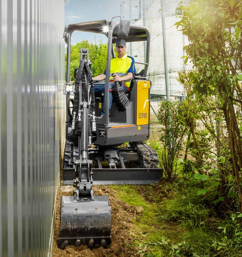 Compact by design For superior versatility when working in confined spaces, the ECR18E features an ultra-short tail radius.