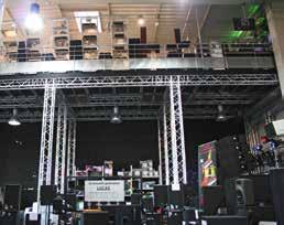 Alu Truss Systems The Layher Truss System contains 4-chord transoms of aluminium in H30 and H40 series with two different axis dimensions.
