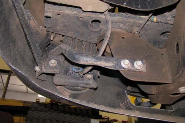 Brackets Nuts & Double-Bolt Fasteners s Bolt 2. Front bumper a.