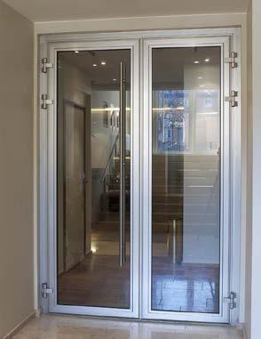 For variant with horizontal rails, the door meets fire resistance classes E30, EI1 and A30. When combined with a safe distance of 1.