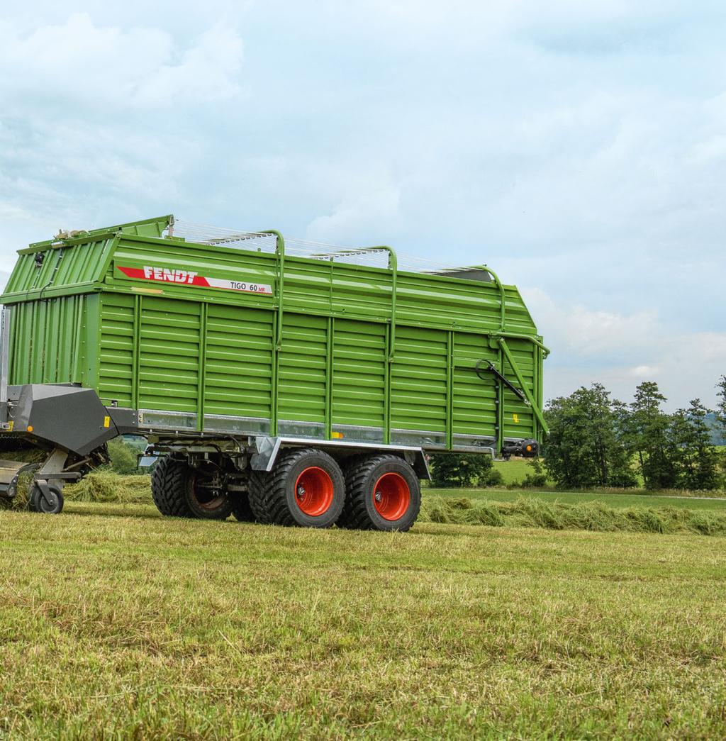 The perfect entry-level model in the rotor wagon class for farmers who focus on quality is the Fendt Tigo MR.
