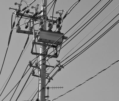 Control and Monitoring of the Current Grid 36 Utilities do currently have some level of real-time visibility of and control over their transmission/distribution networks Supervisory