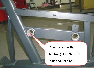 FIGURE F FIGURE G 6) Clean the inside of the housing frame on both sides.
