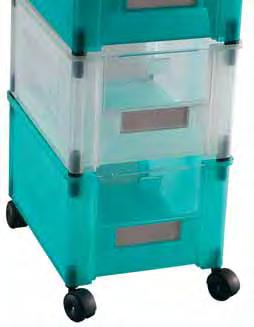 17 Two boxes, combined with castors and spacers, make an all-purpose trolley.