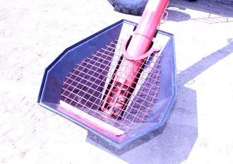 Check lid for air leaks with your hands once Air Cart fan is operational. See Section 7 Check metering body for air leaks.
