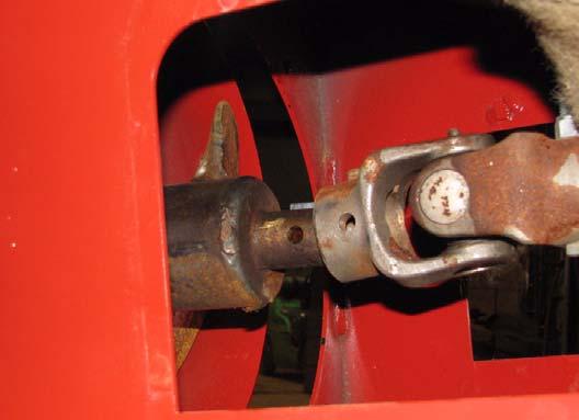 Raise the hopper head and move to the end of the hopper drive tube. Figure 0 3 B-30 Install a /4 x.