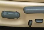 15 Auto Signal The turn signal lever has two upward and downward positions to signal a lane change or a turn.