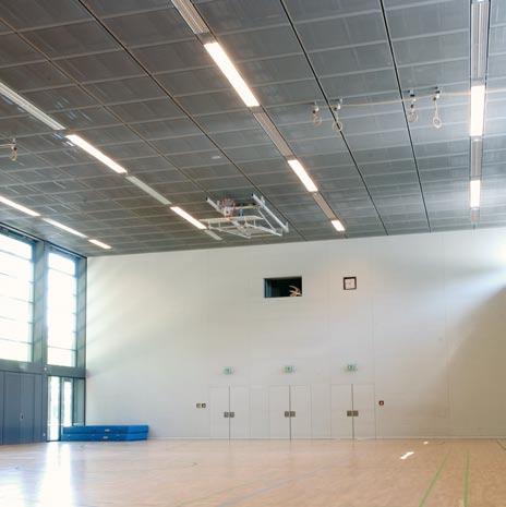 With a maximum size of 2,500 x 1,250 mm, the ceiling allows flexible ceiling design.